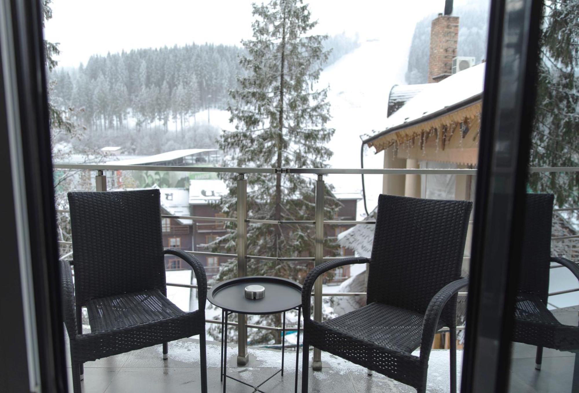 Synya Gora Hotel Bukovel Bagian luar foto